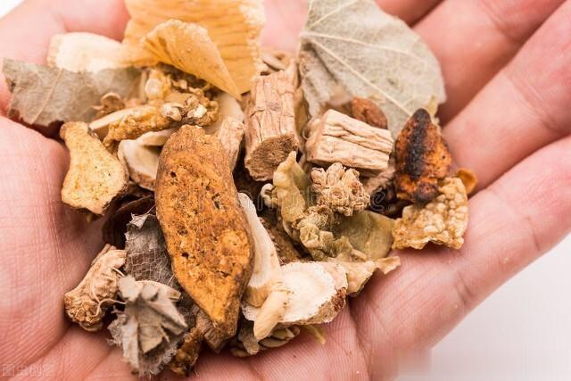 |中医：反复耳鸣，全因肝脾！教你一招通耳窍，摆脱耳鸣没烦恼