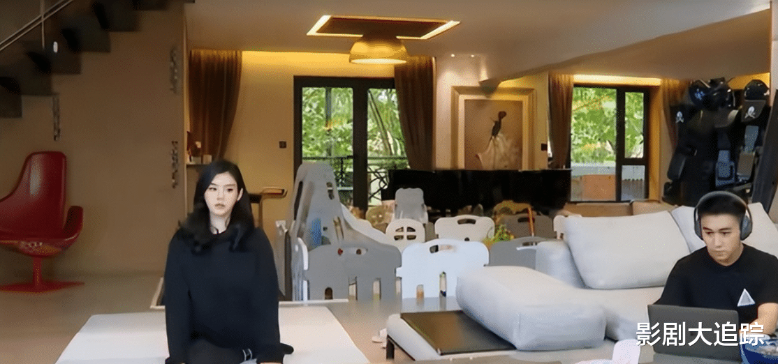 奚梦瑶|奚梦瑶豪宅内景曝光，浴室帮老公剪头欢乐多，肚子圆圆被疑怀三胎