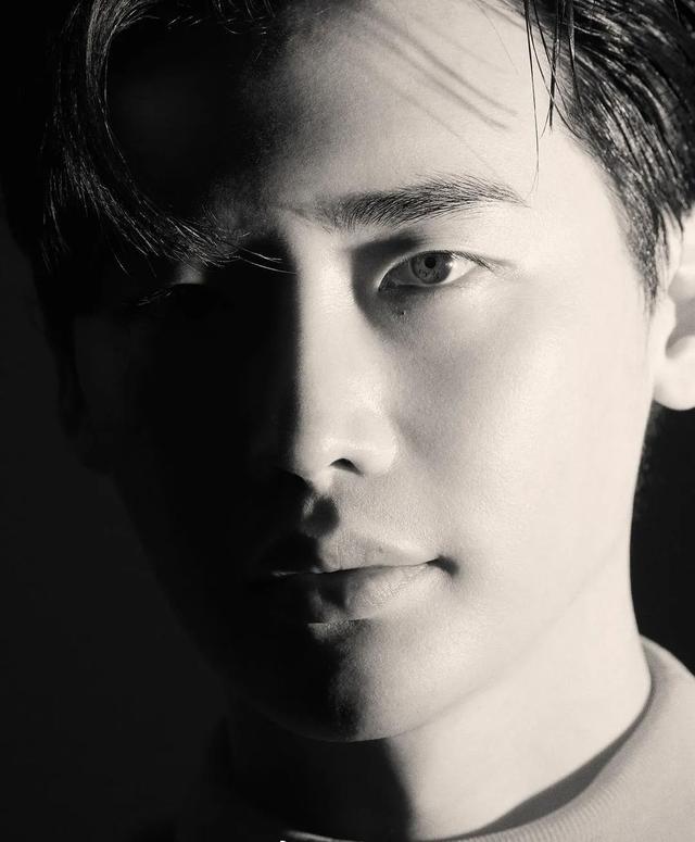 杂志|BLACKPINK拍封面被嘲“抠图打假现场”?网友:韩国杂志你没有心