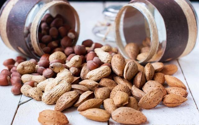 坚果|人民日报：6大坚果食用禁忌，为了健康长寿，不妨花两分钟看看