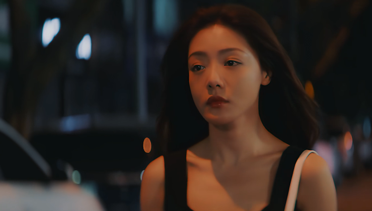 邓家佳|才播6集剧情上头，邓家佳令观众成功“入坑”，悬疑剧有王炸了？