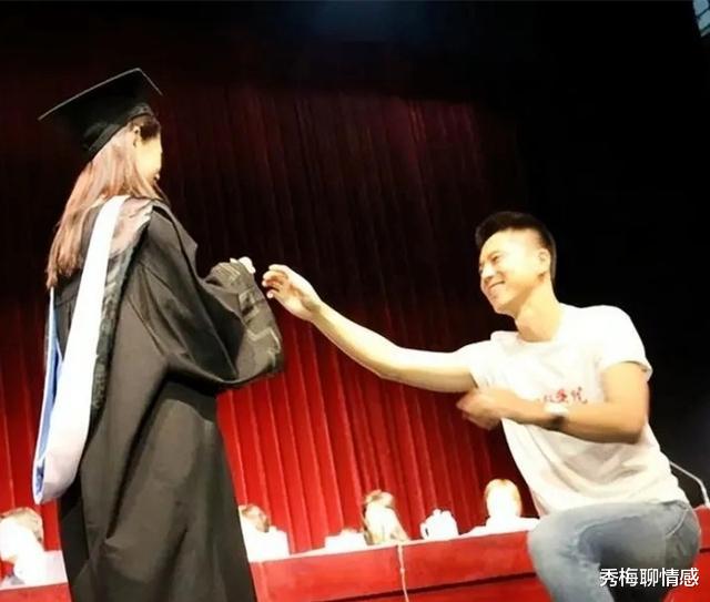 梁家辉|娱圈内情史最干净的14位男星,个个与原配恩爱至今