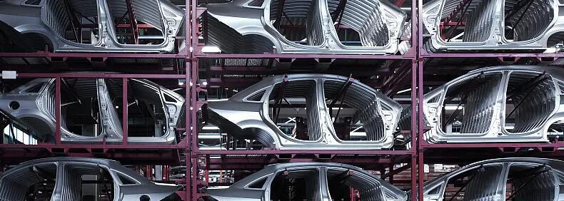 马斯克和中企再合作，一体化压铸颠覆汽车制造，中企技术领先全球