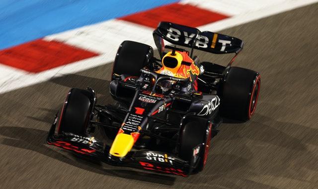 F1|F1巴林站：汉密尔顿难了！排位赛成牛马之争，奔驰出师不利麻烦大了