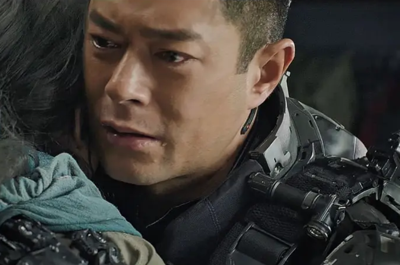 刘青云|两大影帝齐登杂志封面！古天乐男人味足，刘青云剃掉胡子重拾帅气