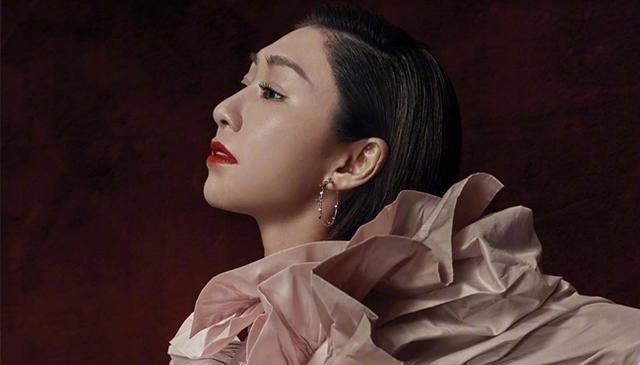 佘诗曼|《仁医2》女一号空缺，四位离巢花旦呼声高，佘诗曼回归希望不大