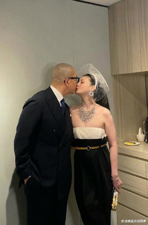 大S|大S为具俊晔食言办婚礼，请黑人范玮琪见证，比头婚排场小多了