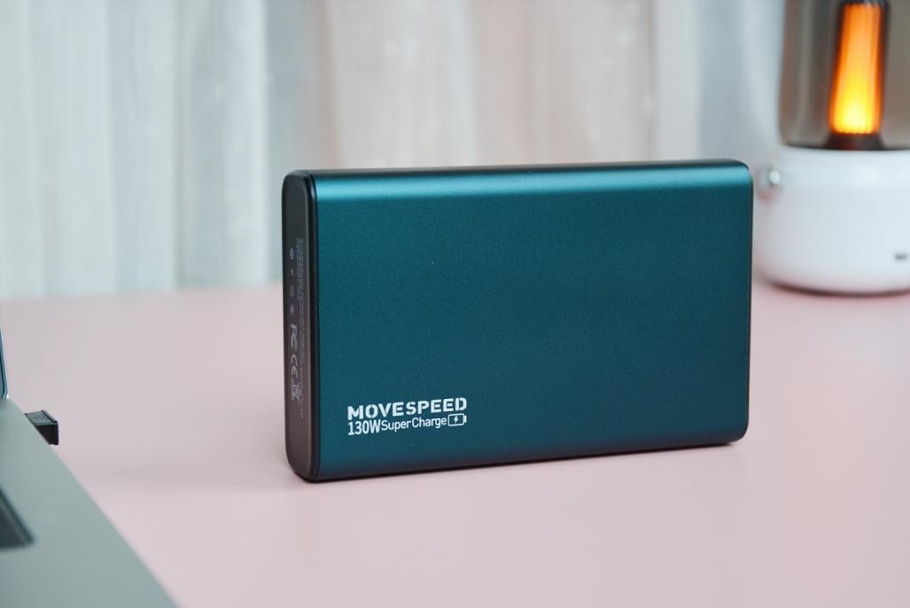 魅族|笔记本的电池“外挂”，移速130W双向快充储能电源测评