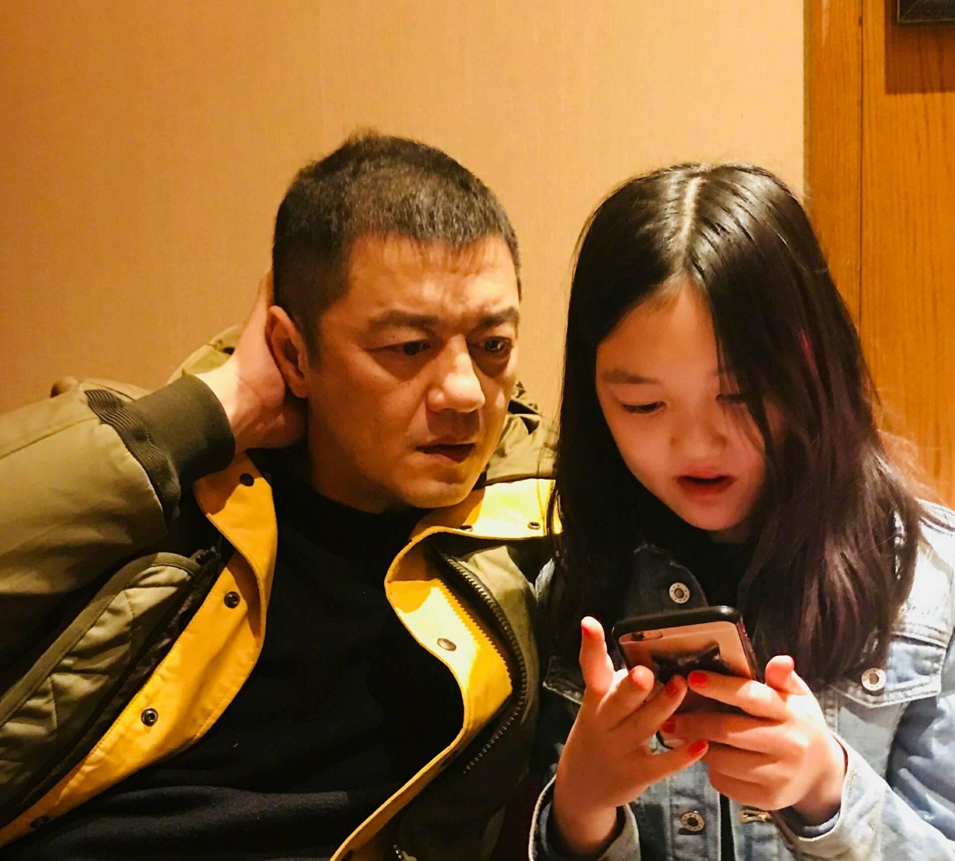 王菲|王菲花费百万治疗李嫣唇裂，嘴虽然治好了，却还有人说丑