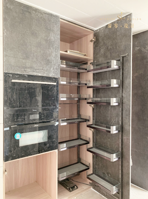 厨房再装一定把这柜安排上,内嵌电器之余收纳还多,空间瞬间宽敞