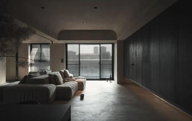 120㎡极简朴素,淡淡的水泥灰,自然禅意的生活空间