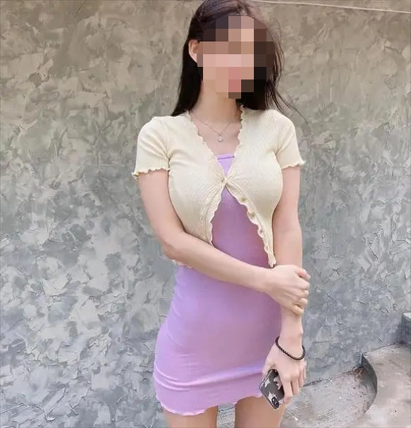 丈夫出差炫耀妻子漂亮,被大客户认出是小姐:屁股上还有朵紫玫瑰