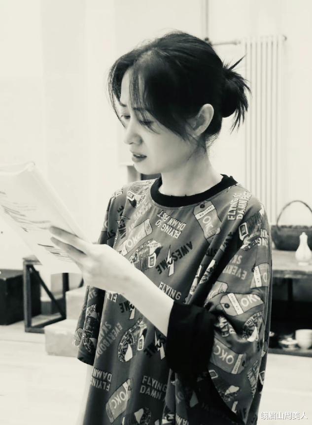 王诗龄 为什么女人上了年纪后，素颜更好看，化妆却反而显老？原因很简单