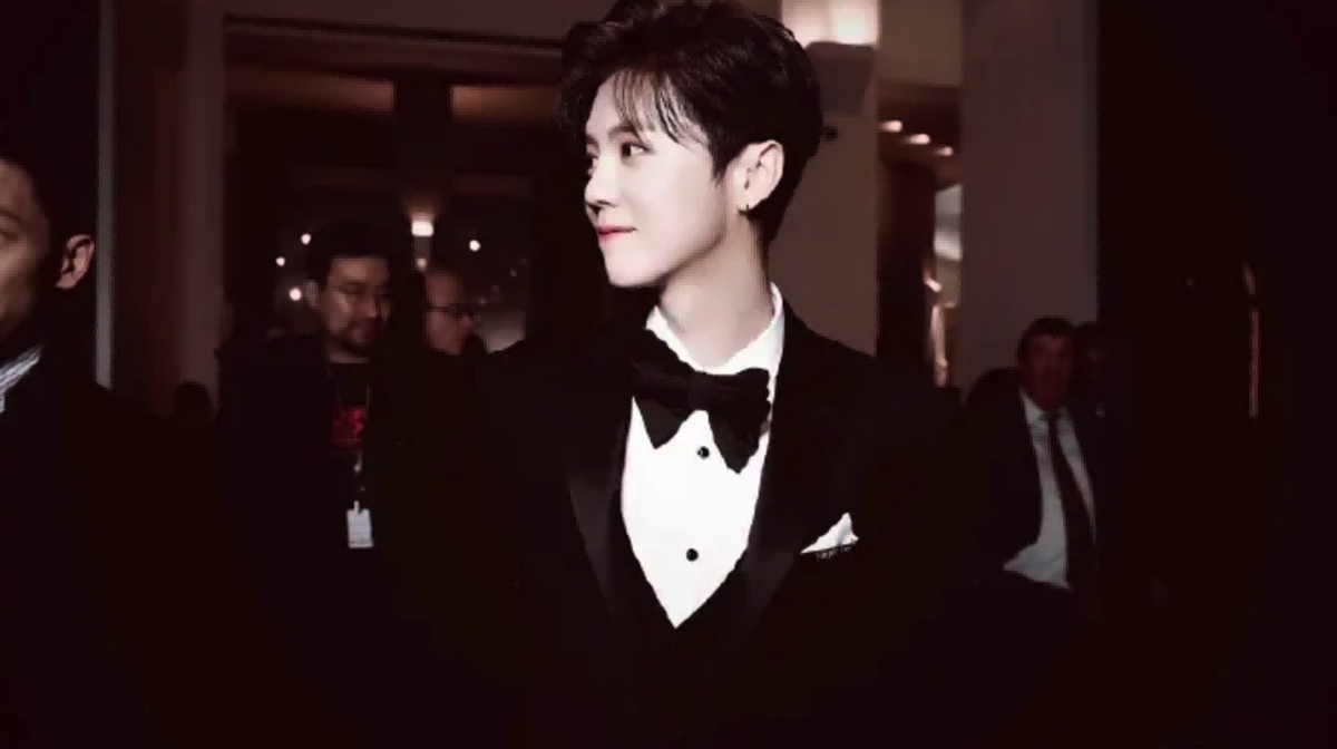 何炅|“气质不行”别穿长衫！这12位民国贵公子，完美诠释什么叫儒雅