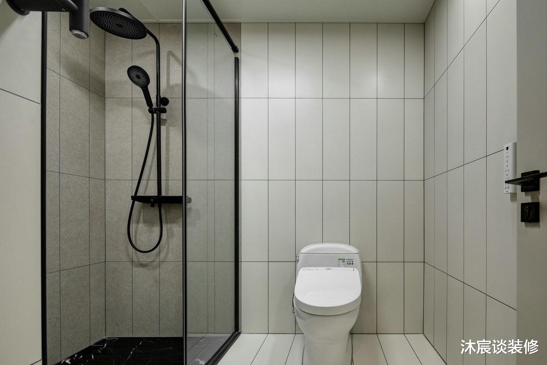 头一回装修很头痛，把厨房打通，“隐藏玄关”，没想到通透性倍增