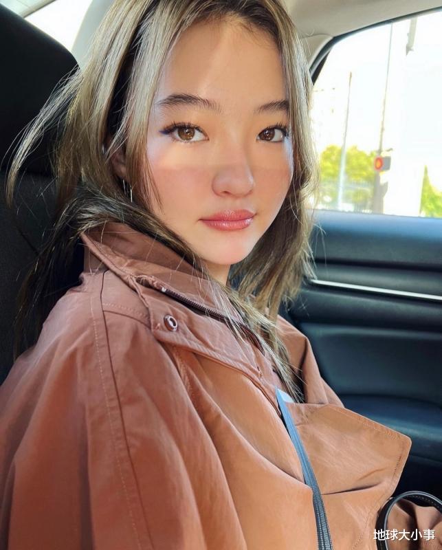 金智妮|14岁「小Jennie」纽约合体BLACKPINK，撞脸「宋慧乔＋韩素希」