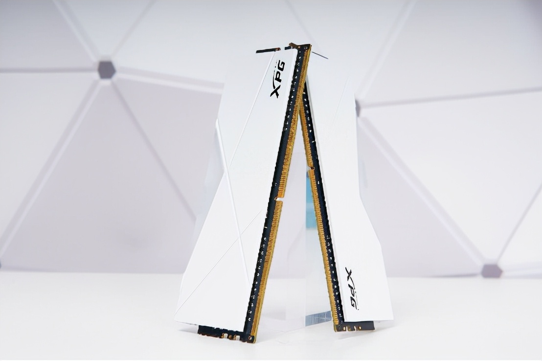 防火墙|玄冰400的继承人来了？九州风神冰立方400开箱评测