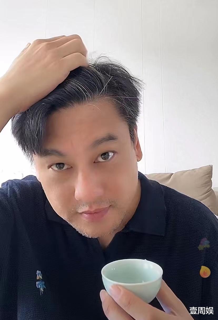 朱孝天|43岁朱孝天罕见直播,胡子头发都花白,网友:怎么老成这样了?