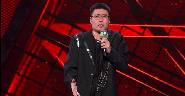 脱口秀大会|脱口秀大会第一期，李诞不经意间说的四个字，也许暗示了冠军归属