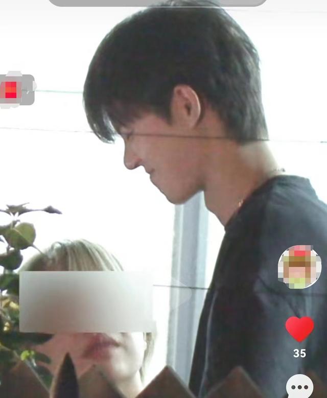 赵雅芝|26岁男星参加酒局，放不开被指鼻子教训