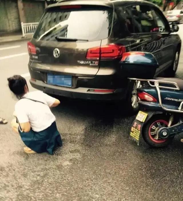 648万跑车追尾大众面目全非,德系车的精髓:捷达VS5真实力