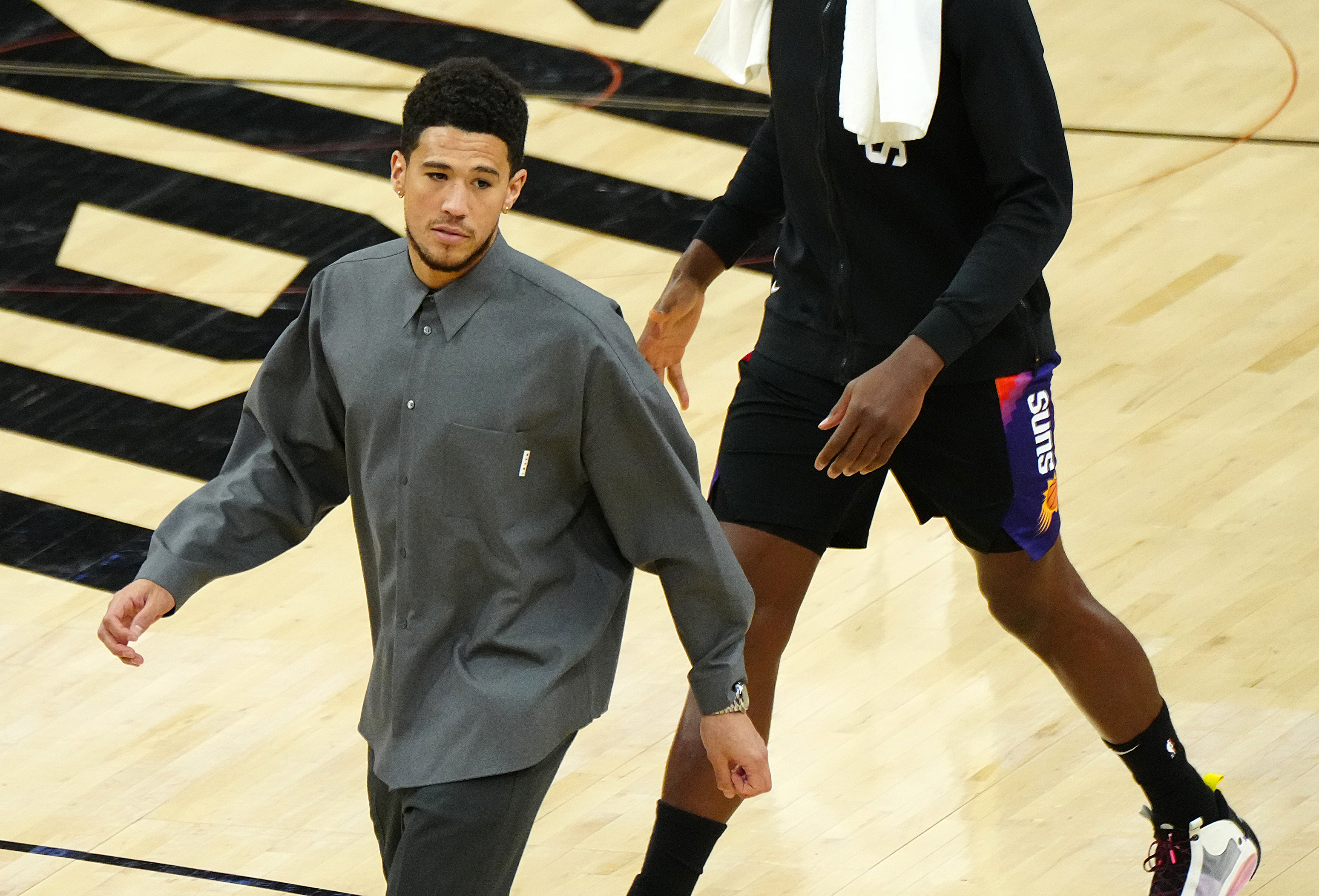 布克|NBA官宣！太阳违规被罚25000美元，因G6赛前未及时更新布克伤情