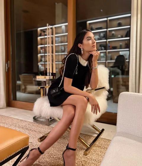 吉安|意54岁富豪晒“全家福”，1岁独生女皱眉也可爱，模特女友很满足