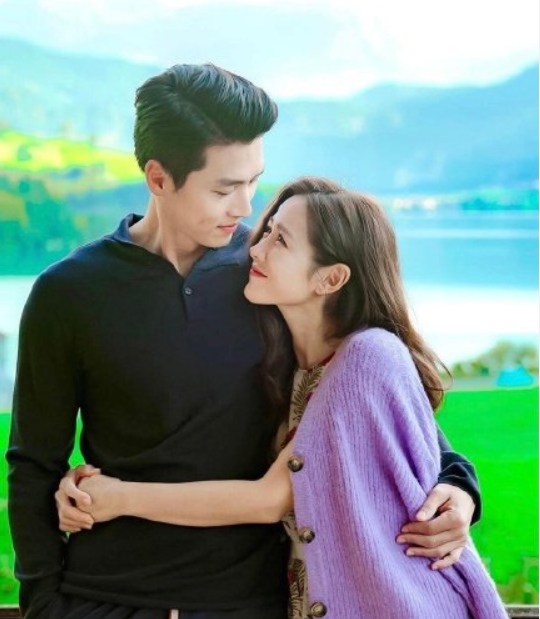 玄彬|玄彬孙艺珍婚后正面照！度蜜月后双双变胖，享受初恋婚姻太甜蜜