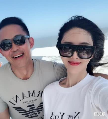 侯勇|53岁侯勇和90后妻子同框似父女，肤白貌美身材好，肚圆似怀孕