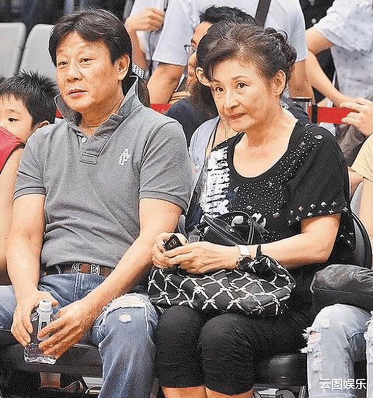 寇世勋|寇世勋父子罕同框,38岁寇家瑞高大帅气,宝宝已2岁仍没定婚期