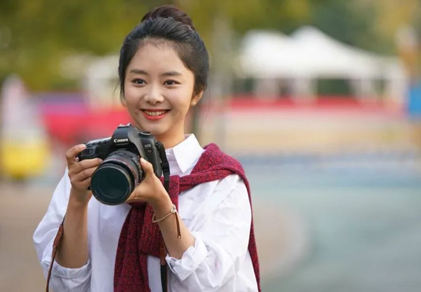 昆凌|谭松韵、张云龙合唱，“校园脸”谭松韵真百搭，网友期待合作