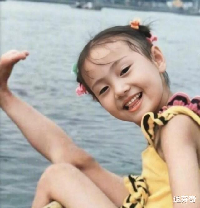 张天爱|上梁不正下梁歪，郑爽人生悲剧的始作俑者，是她亲妈