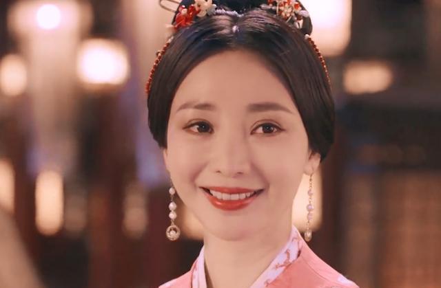 柳岩|柳岩新戏又变美了，剧中主动献吻胖男配，男方发福身材引争议