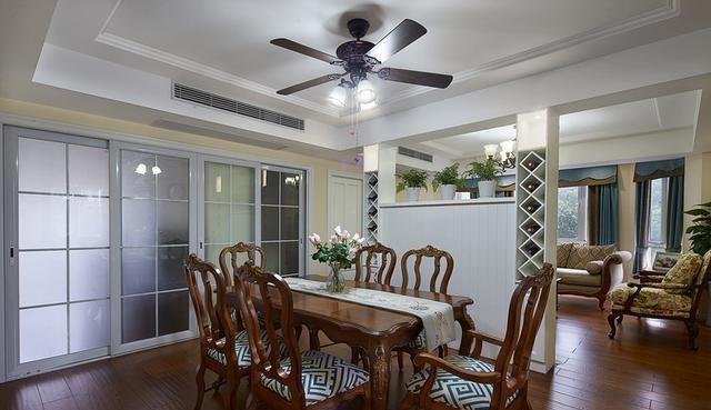 165㎡美式大四居完工,砌个酒柜当电视墙,好看又上档次!