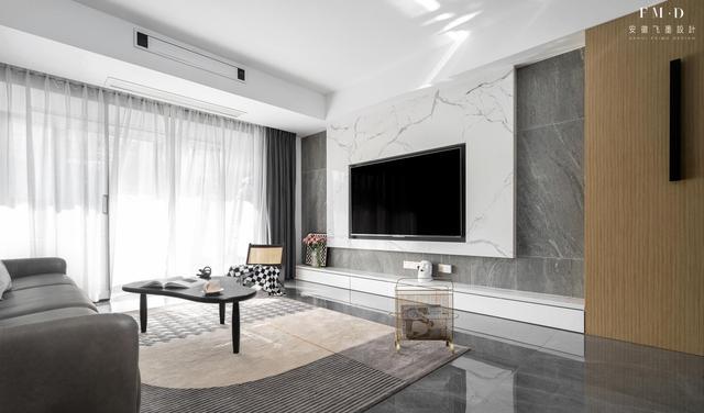 140将大横厅一拆为二，隔出间15儿童房，一儿一女都有地睡了