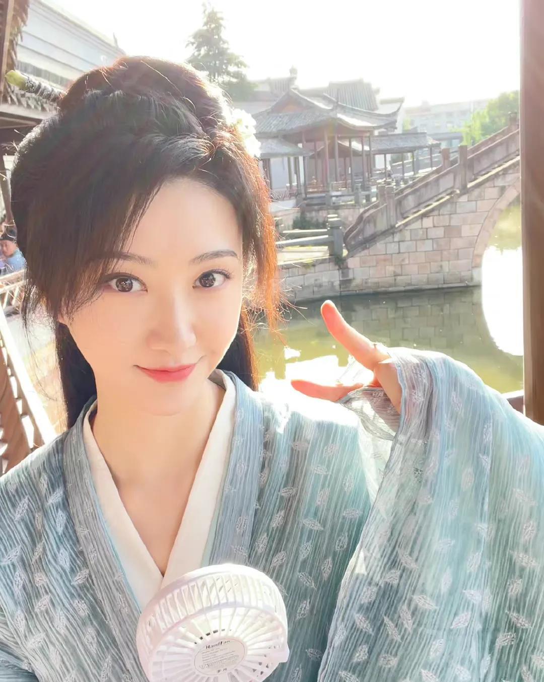 吴京|赵丽颖的背、谢霆锋的手、吴京的腿，没有哪个巨星，可以轻易成功