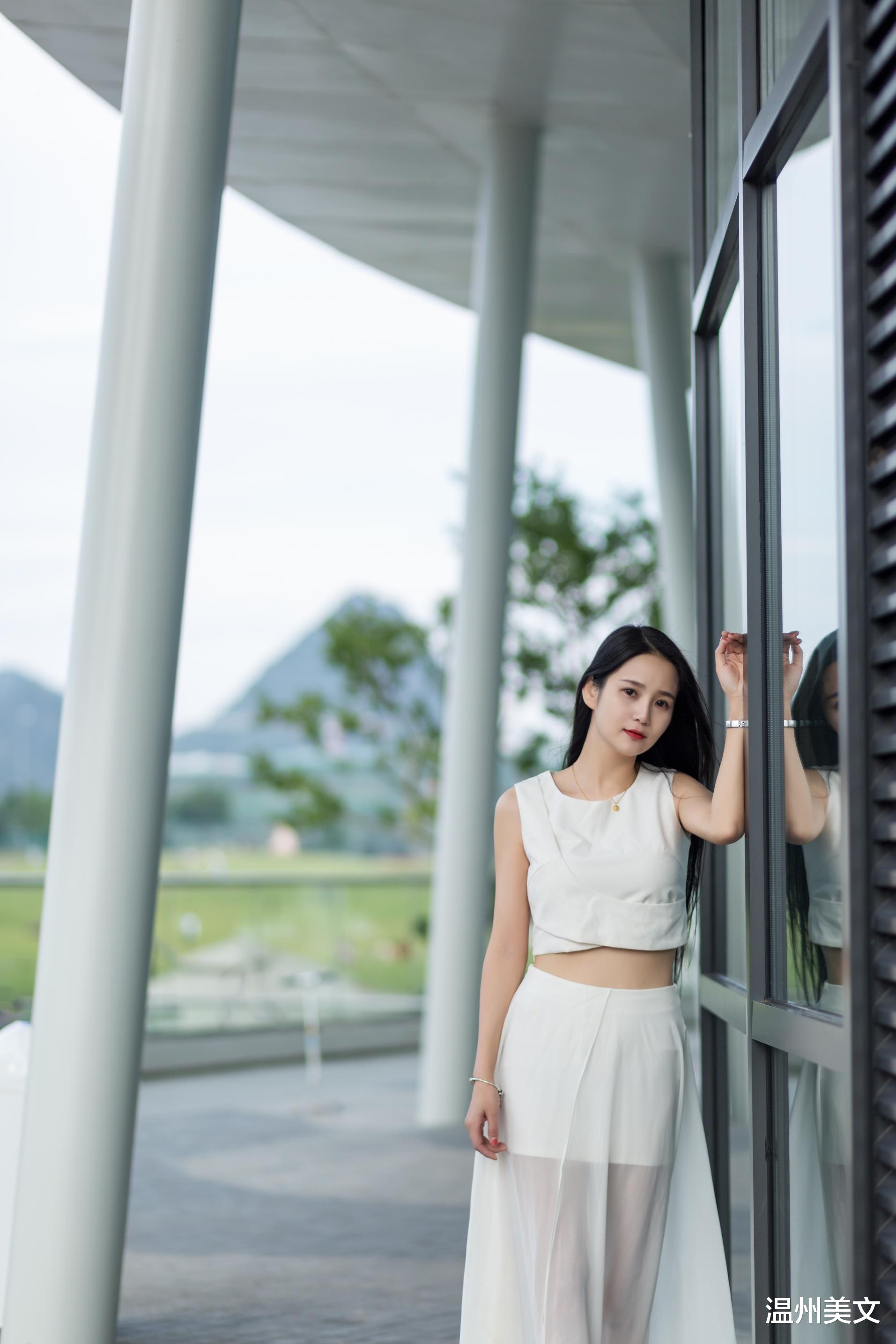 |曾经芳心被吹乱，如今却不能与你相依为命