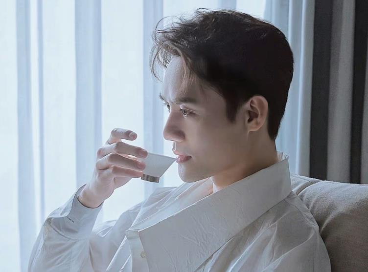 王凯|作为党的二十大献礼剧,《我们这十年》今日播出,又是一部爆款剧