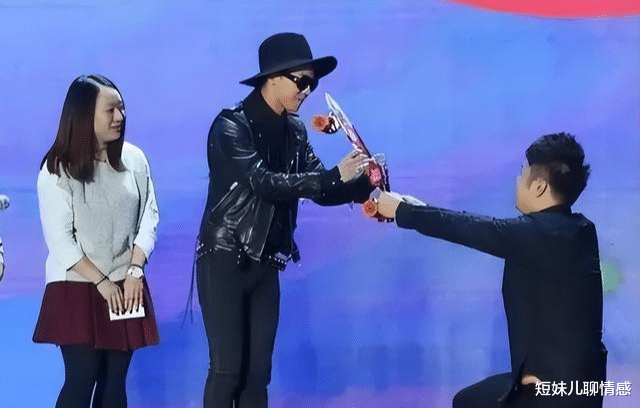 芒果台|李维嘉已彻底凉凉，被芒果台全部除名，节目被打码，合约解除