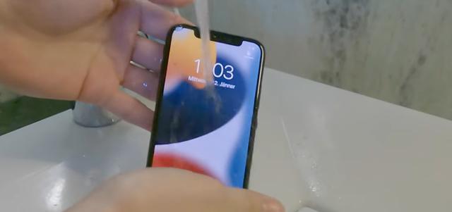 iPhoneX|财富密码失灵？iPhoneX魔改TypeC失宠，只卖出19000块！