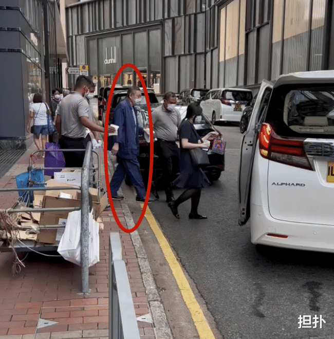 刘銮雄|年轻时有多个明星女友，如今坐拥千亿，却因身体太虚夏天还穿长袖