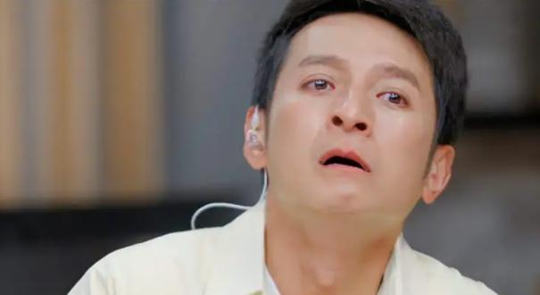 李维嘉|曝李维嘉被芒果台除名后首露面，与何炅私下聚餐，名字重回官网