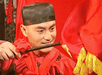 李庚希|“美人掀盖头”别硬演，有人一眼万年，有人我想反手给她盖回去