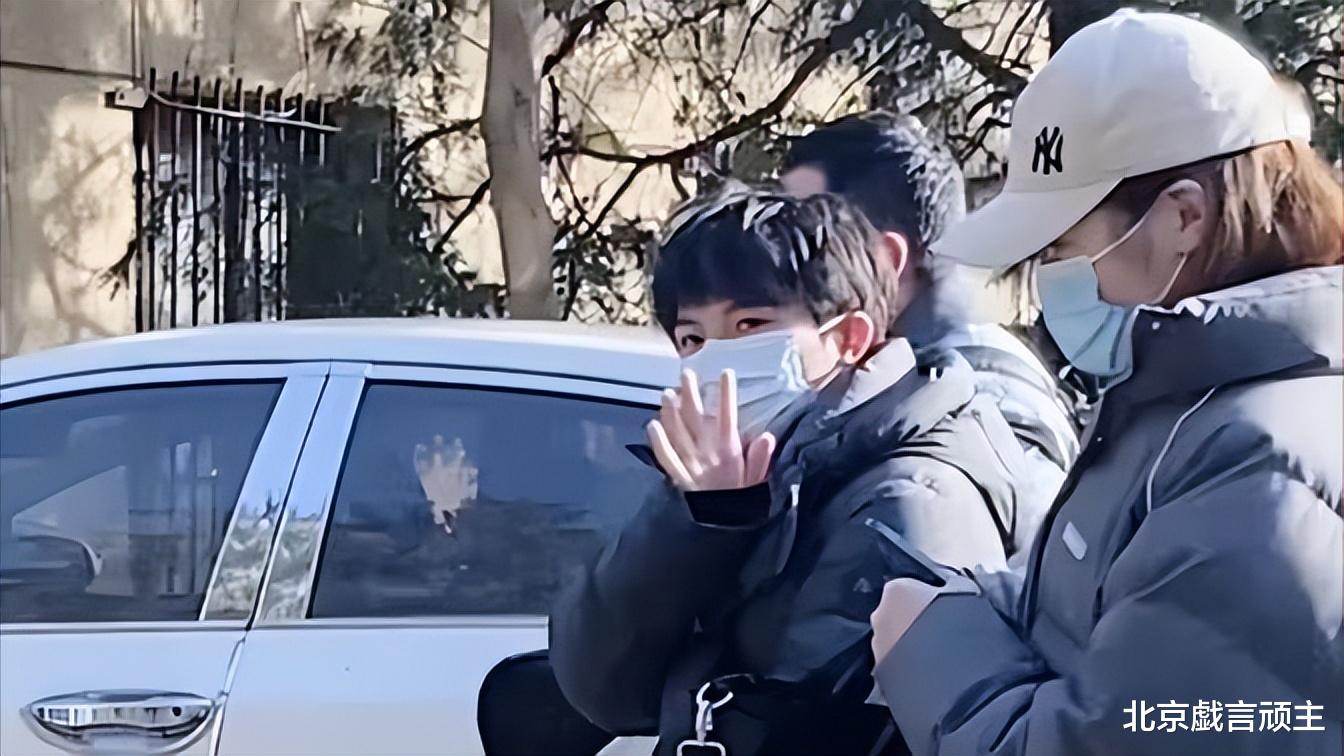 周深|2023央视春晚,联排持续发酵,歌手阵容拉满期待值,周深热度登顶