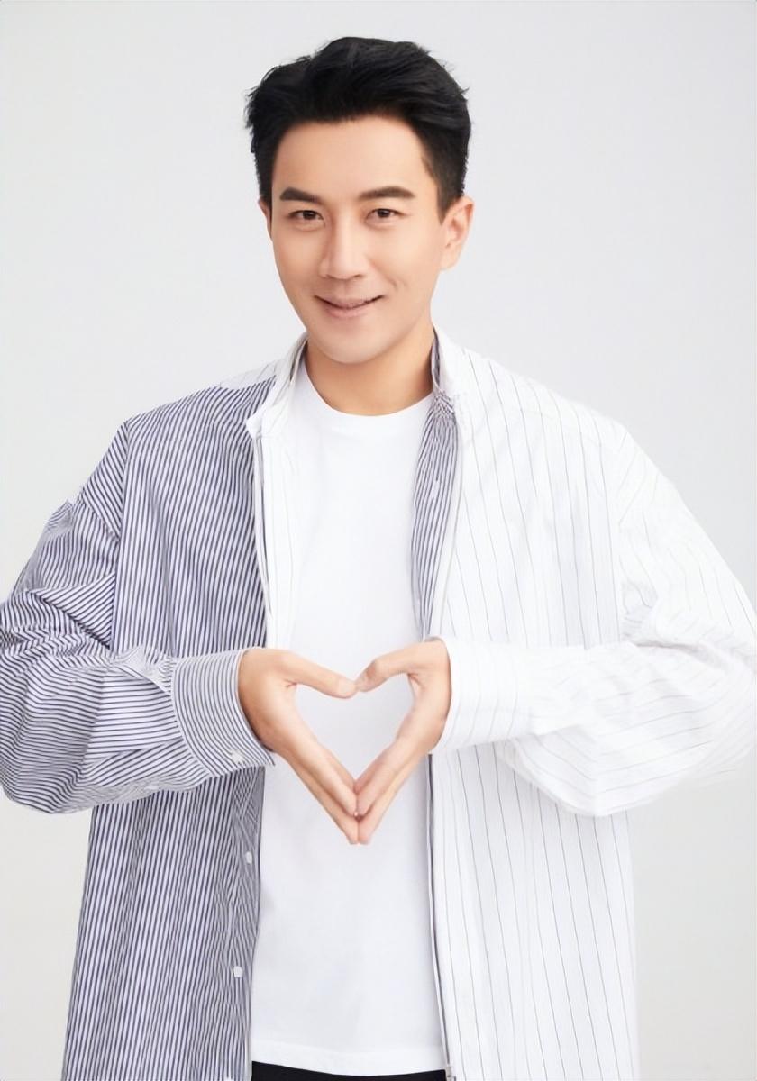 刘恺威|刘恺威与杨幂离婚4年：他单身抚养女儿，她情感沧桑依旧红