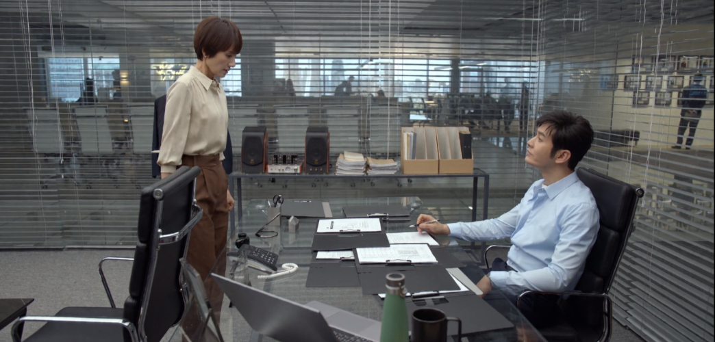 宋嘉辰|《玫瑰之战》：用卑微来挽回顾念，却是另有所图，他，虚伪又自私