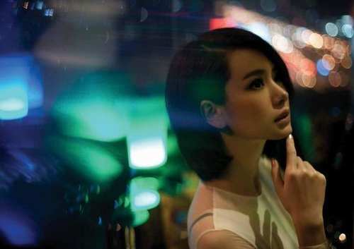 杨幂|女明星掀开刘海后, 会有什么样的惊喜？杨幂掀开刘海后更有魅力