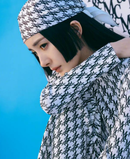 杨幂|杨幂公司旗下艺人，黄金男配，新剧准备搭档顶流男星！