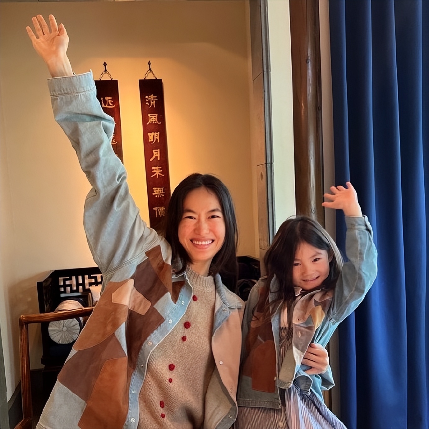 陈冠希|陈冠希晒全家福,5岁女儿既像爸爸又像妈妈,神态高冷超模范儿十足