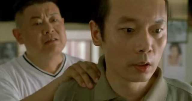 戴安娜王妃|葛优：自己“丁克”半辈子，却帮傅彪养了17年儿子，他图什么？